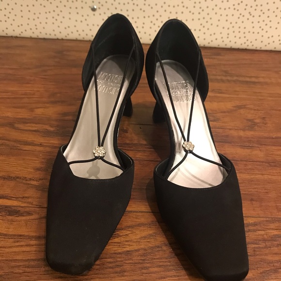 Mootsies Tootsies Square Toe 90's Inspired Heels - Picture 1 of 4